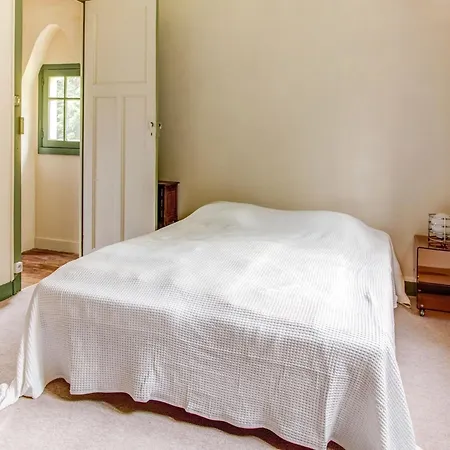 Elegant Normandy Escape, Cleaning Included *
